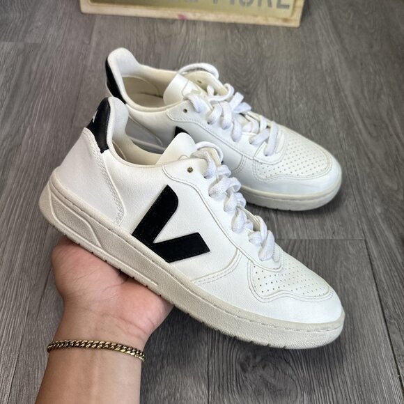 Veja V-12 Leather White Black Women Casual Lifestyle Shoes Size 6